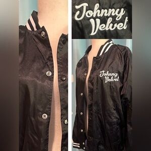 Johnny Velvet ringer sports snap bomber. L